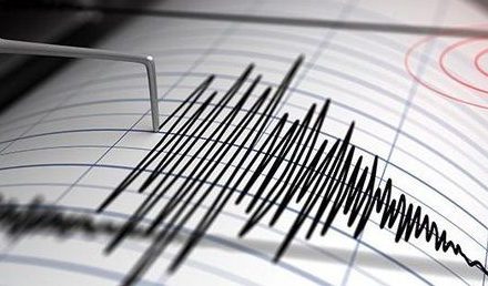 Endonezya’da 6.4 büyüklüğünde deprem: En az 10 ölü