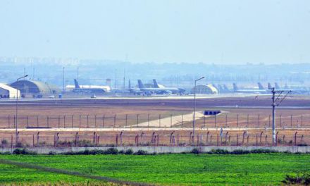 ABD Avrupa Kuvvetleri Komutanı İncirlik’te