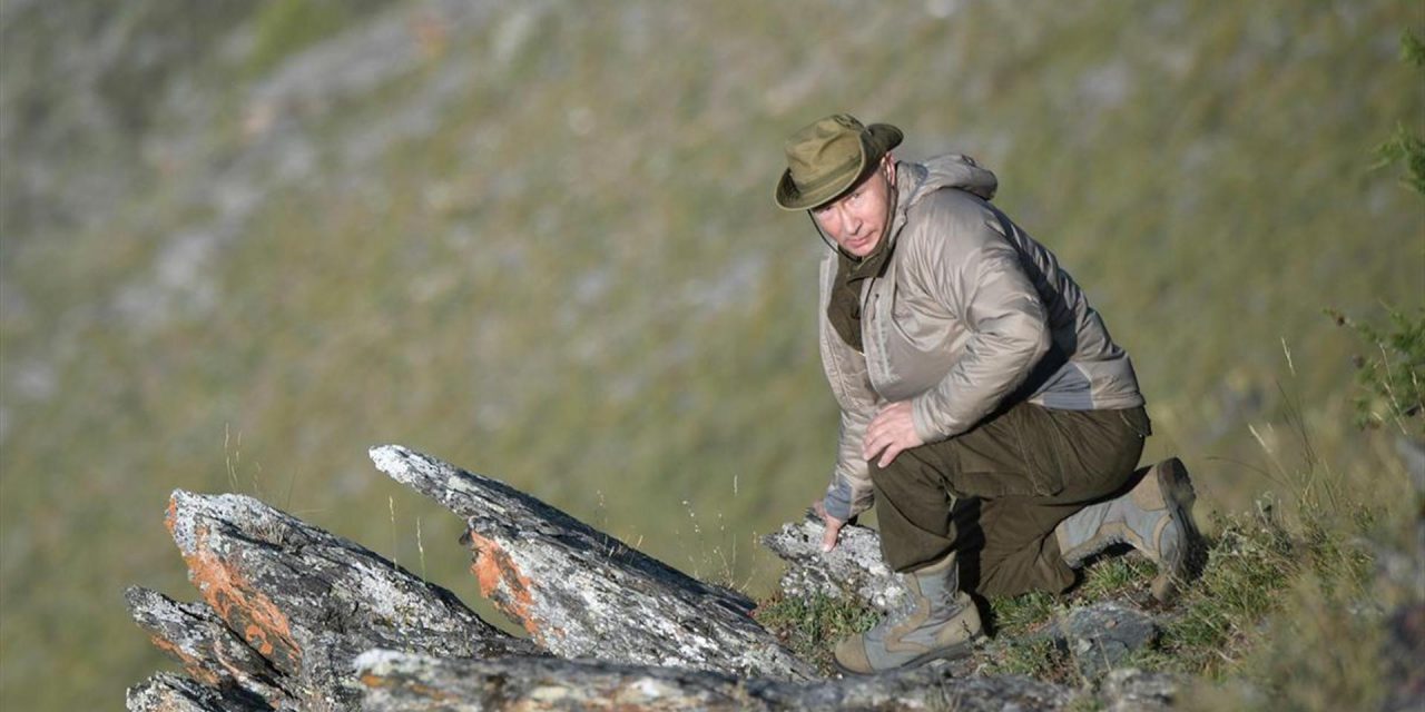 Putin’in tatil için tercihi yine Sibirya: Dağlarda dolaştı, balık tuttu, avlandı