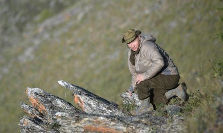 Putin’in tatil için tercihi yine Sibirya: Dağlarda dolaştı, balık tuttu, avlandı