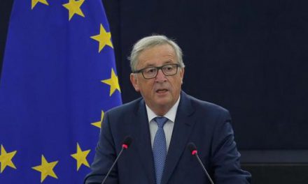 Juncker bazı AB ülkelerini iki yüzlülükle suçladı