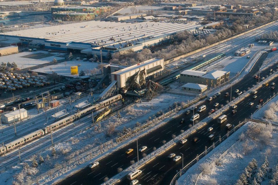 Ankara’da tren kazası: 9 kişi öldü, 84 kişi yaralandı