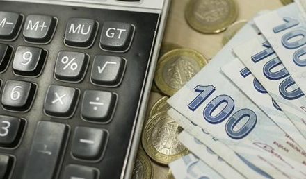 DİSK: Asgari ücret net 2 bin 800 lira olmalı