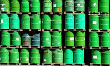 İran 2 milyon varil ‘ucuz’ petrol satacak
