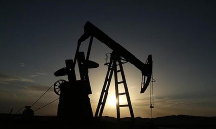 OPEC küresel petrol talebi öngörüsünü düşürdü