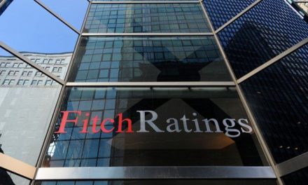 Fitch 20 Türk bankasının görünümünü durağana yükseltti