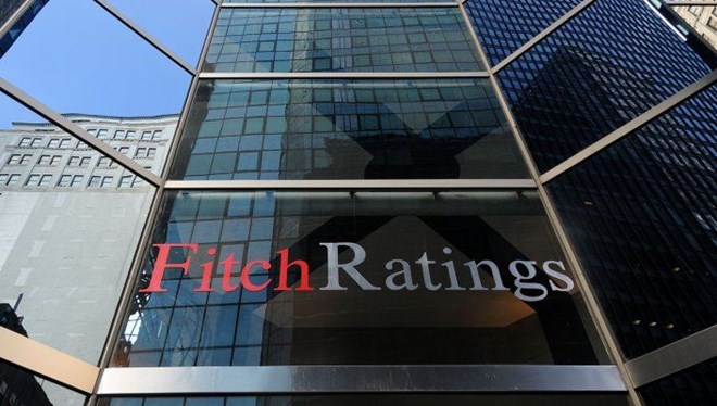 Fitch 20 Türk bankasının görünümünü durağana yükseltti