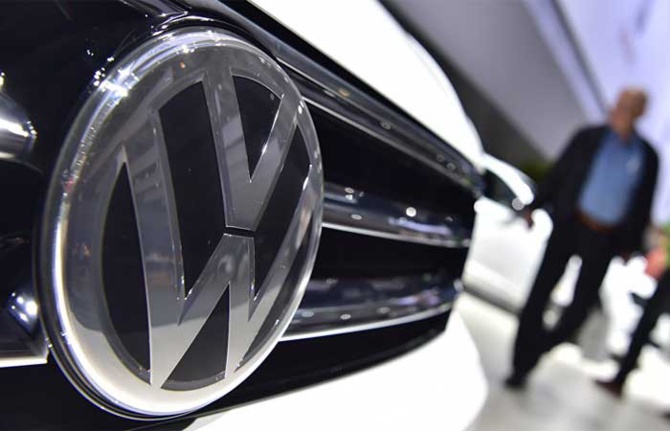 Volkswagen fabrika kararını bir kez daha erteledi