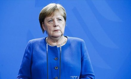 Almanya’da SPD Genel Sekreteri: Koalisyona Merkel’le girdik, onunla da çıkacağız