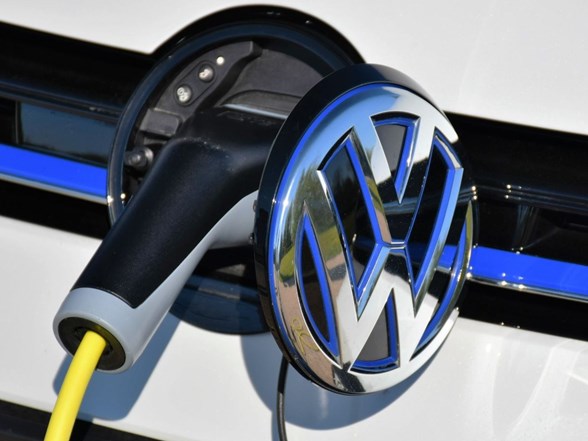 Haberler Otomobil Haberleri Volkswagen Çinli ortağını satın alıyor (Elektrikli otomobile 2,1 milyar euro yatırım)  Volkswagen Çinli ortağını satın alıyor (Elektrikli otomobile 2,1 milyar euro yatırım)