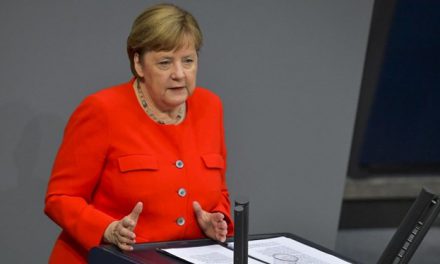 Merkel Doğu Akdeniz’de diyalog çağrısını yineledi