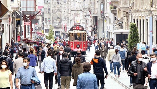 Bilim Kurulu üyesinden İstanbul uyarısı: Üçüncü dalgaya girdik